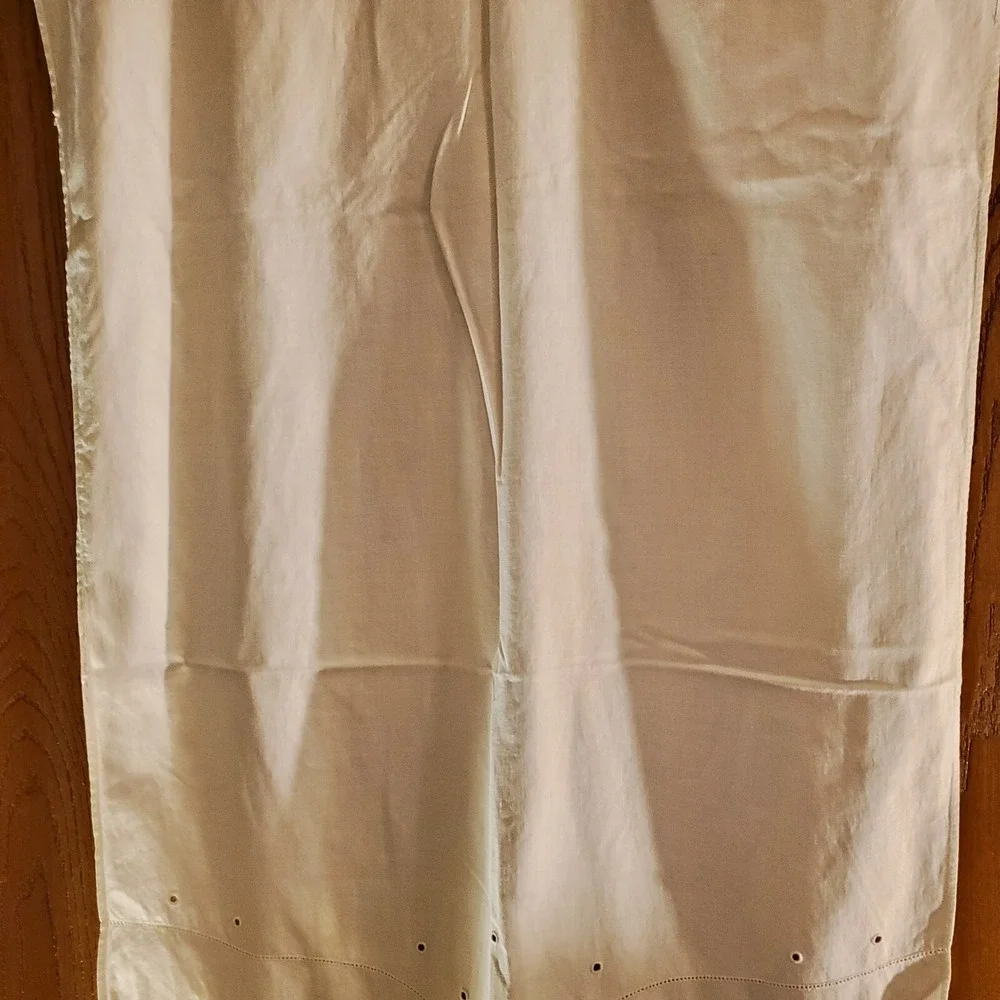 Table Linen Topper Vintage White Cotton Eyelet Lace 41.5